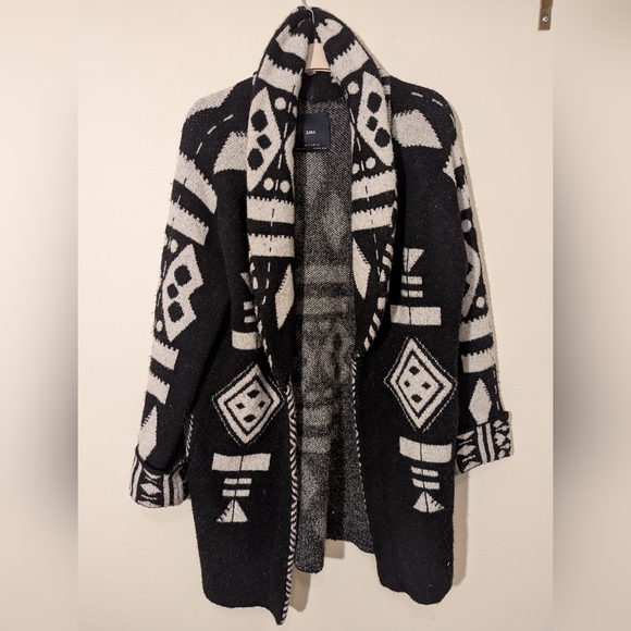 Zara Sz Small Black White Collared Aztec Print Chunky Knit Sweater Cardigan Coat - Picture 2 of 5